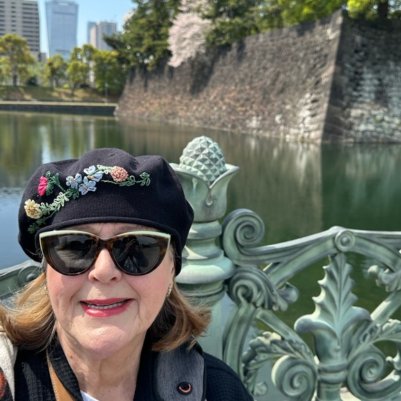 Meet your Posher, Patricia - Picture 2 of 9